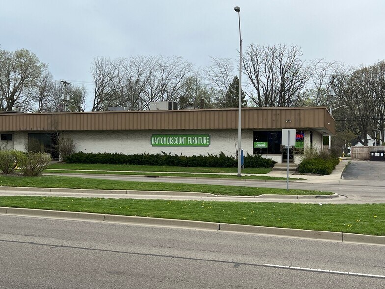 2882 S Dixie Dr, Dayton, OH à vendre - Photo du bâtiment - Image 3 de 4