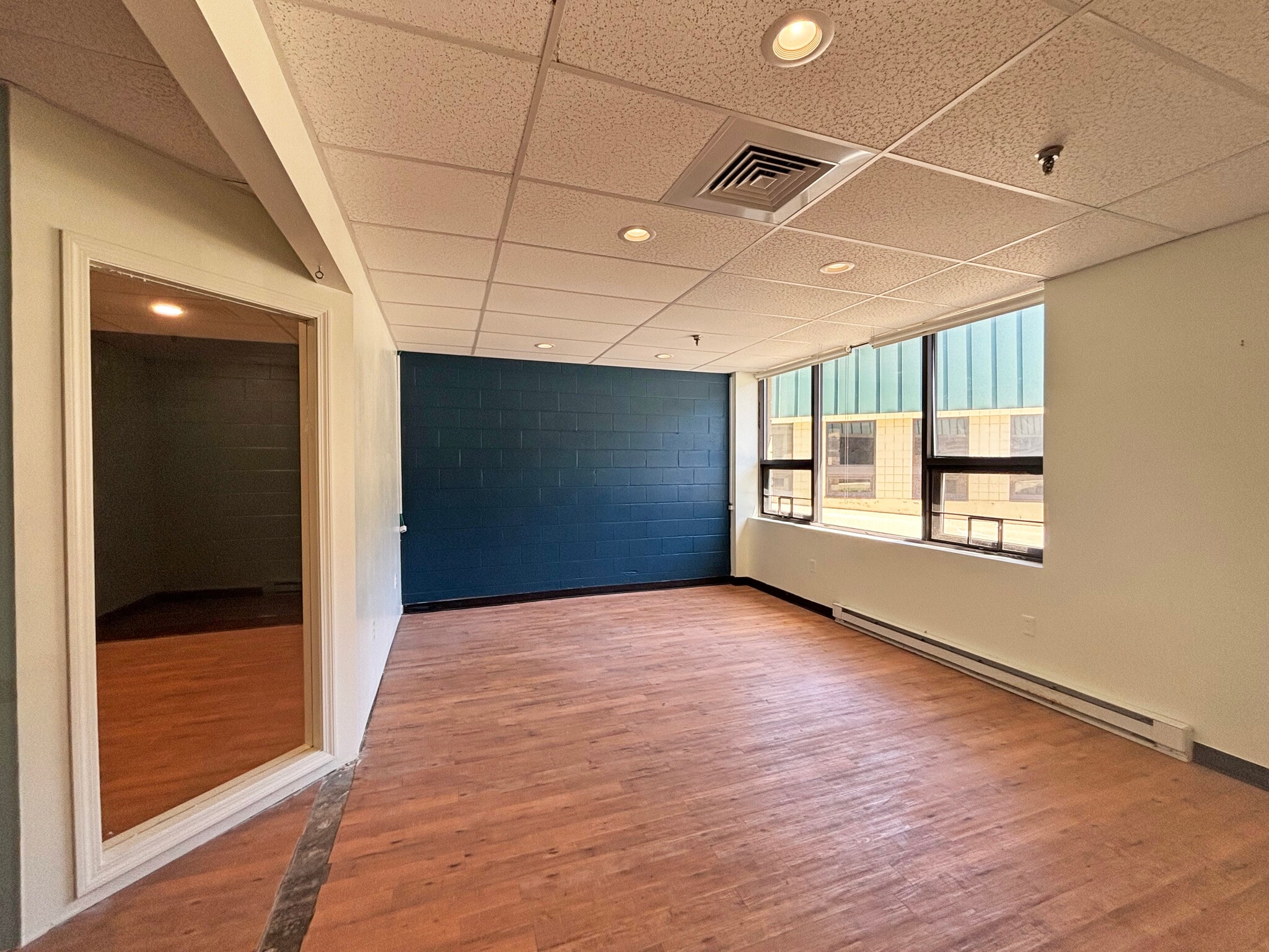 124 Heritage Ave, Portsmouth, NH for lease Building Photo- Image 1 of 4