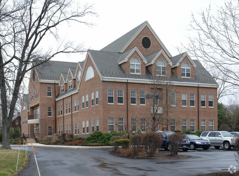 3401 N Front St, Harrisburg, PA à vendre - Photo du bâtiment - Image 2 de 4