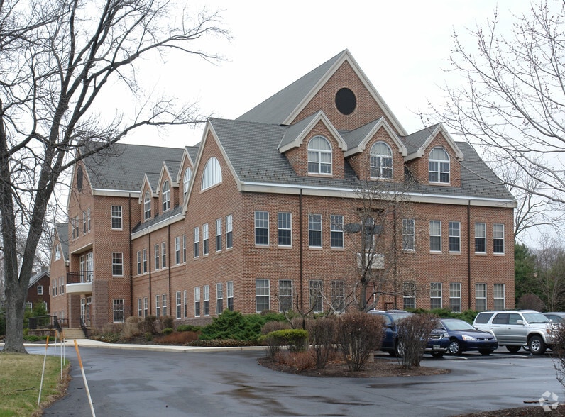 3401 N Front St, Harrisburg, PA à louer - Photo principale - Image 1 de 7