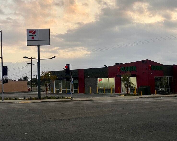 1481 N Hollenbeck Ave, Covina, CA à louer - Photo du bâtiment - Image 2 de 12