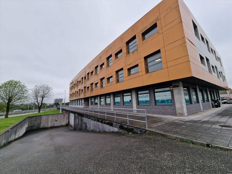 Plaza a Asipo Cl, Llanera, Asturias à vendre - Photo du bâtiment - Image 2 de 12