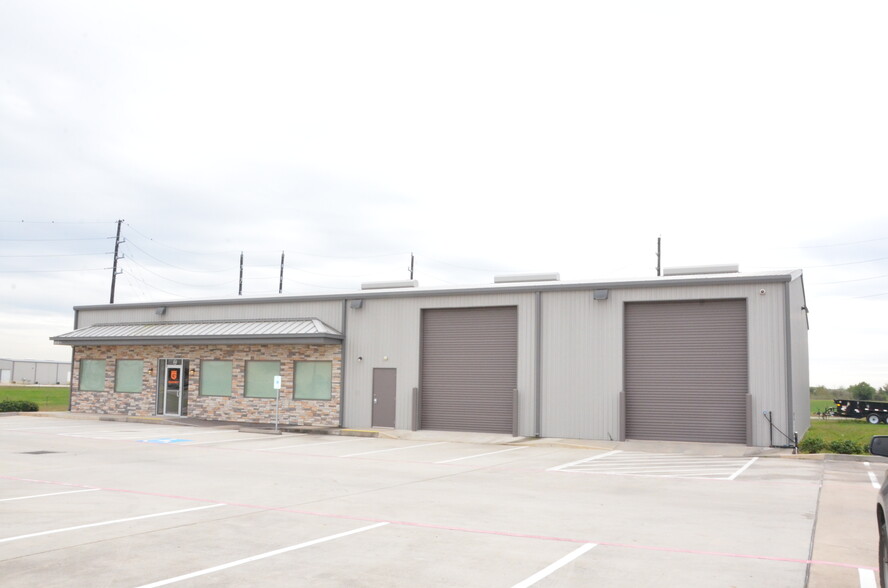 21251 FM 529 Rd, Cypress, TX for lease - Building Photo - Image 3 of 17