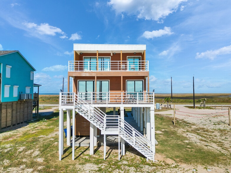 10602 Blue Water Hwy, Freeport, TX à vendre - Photo du bâtiment - Image 2 de 38