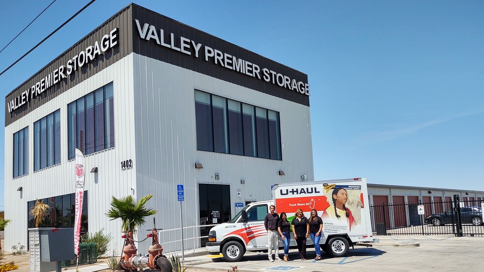 1402 W Pico Ave, El Centro, CA for lease - Building Photo - Image 2 of 9