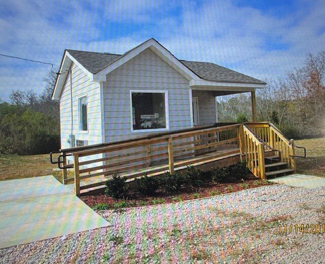 102 Moreland Rd, Griffin, GA à vendre - Photo du bâtiment - Image 2 de 5