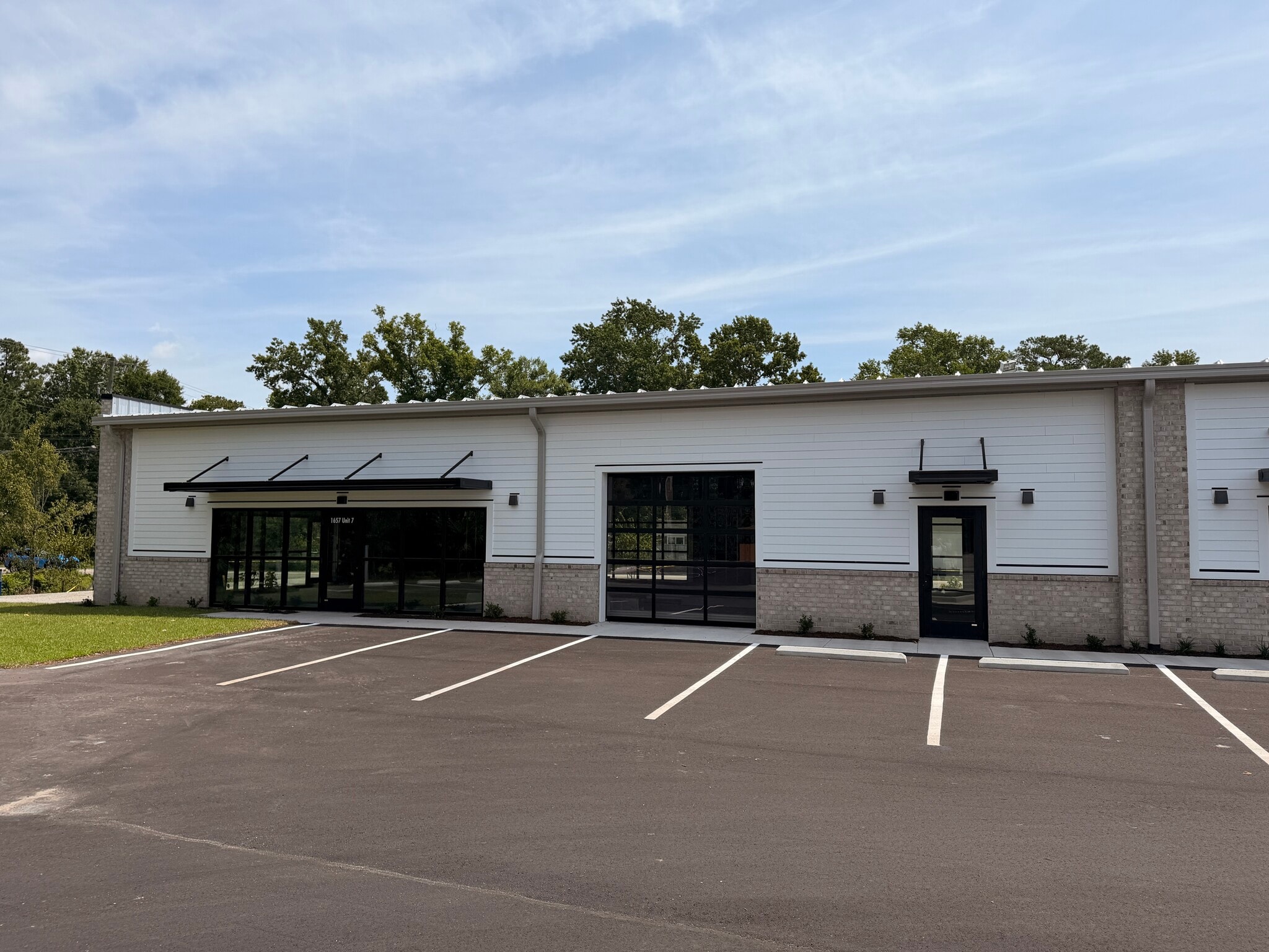 1657 Ashley Hall Rd, Charleston, SC for lease Building Photo- Image 1 of 11