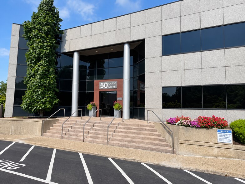 50 Cabot St, Needham, MA à louer - Photo du bâtiment - Image 2 de 12