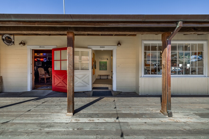 10470 Lansing St, Mendocino, CA à vendre - Photo du bâtiment - Image 2 de 31