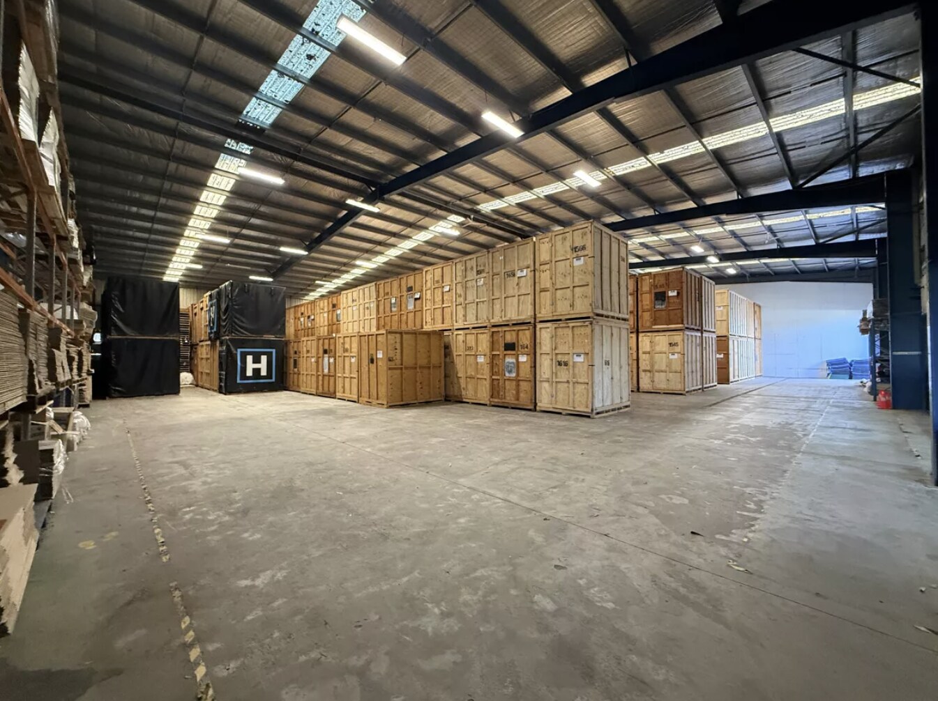22 Kalimna Ave, Mulgrave for lease Interior Photo- Image 1 of 4
