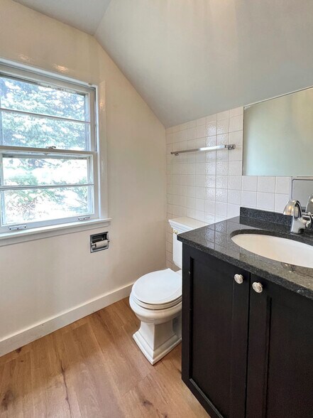 5421 Howard, Skokie, IL à louer - Photo intérieure - Image 3 de 7