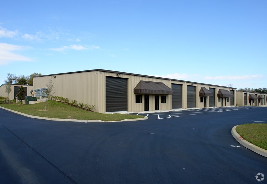 15430 County Road 565A, Groveland, FL à louer - Photo du bâtiment - Image 2 de 11