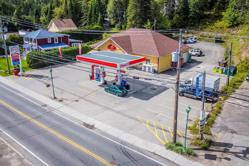 130 Ch De Sainte-Marguerite, Ste-marguerite-du-lac-masson, QC à vendre Photo du bâtiment- Image 1 de 1