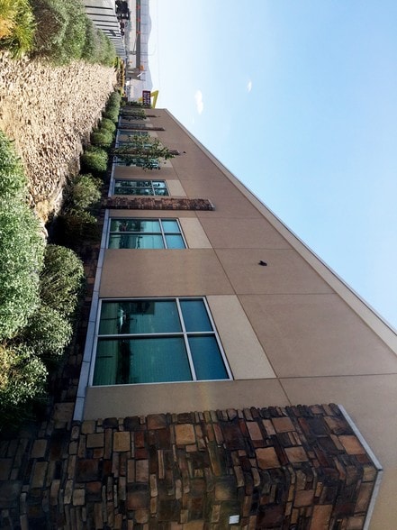 12537 S Crossing Dr, Riverton, UT for sale - Building Photo - Image 3 of 8