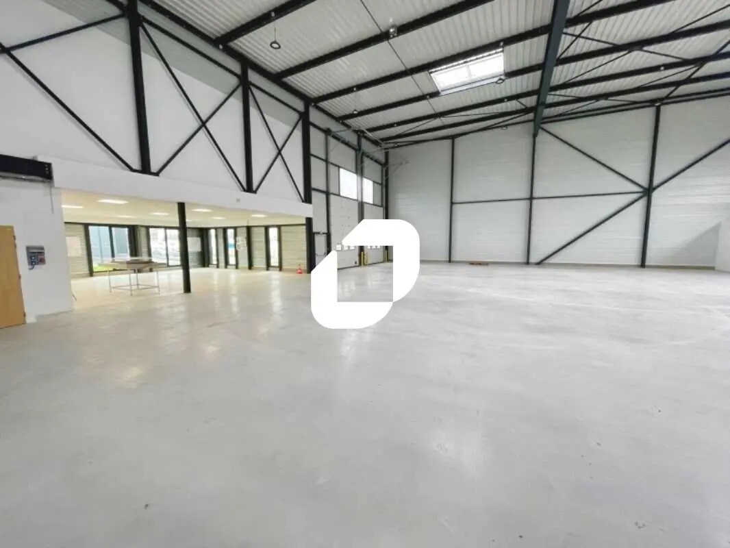 Office in Le Bourget for lease Interior Photo- Image 1 of 20