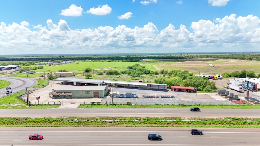 2400 Expressway 83, Penitas, TX à vendre - Photo du bâtiment - Image 2 de 15