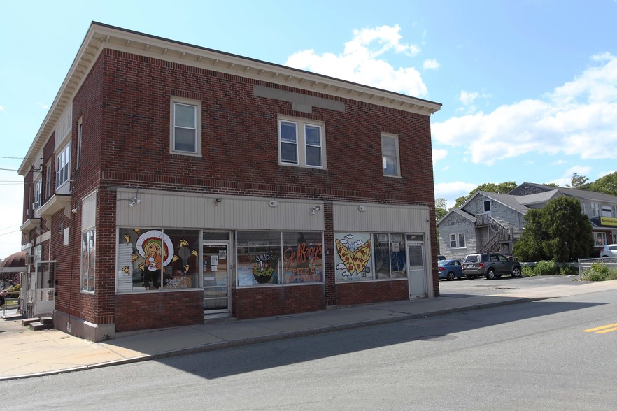 S Main St, Acushnet, MA à vendre - Photo principale - Image 1 de 1