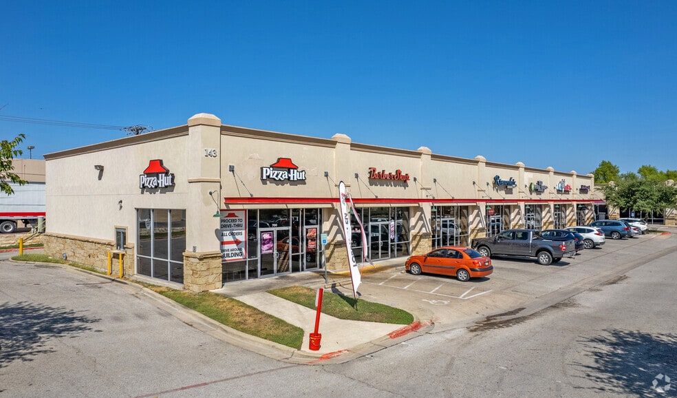 143-151 Exchange Blvd, Hutto, TX à louer - Photo principale - Image 2 de 5