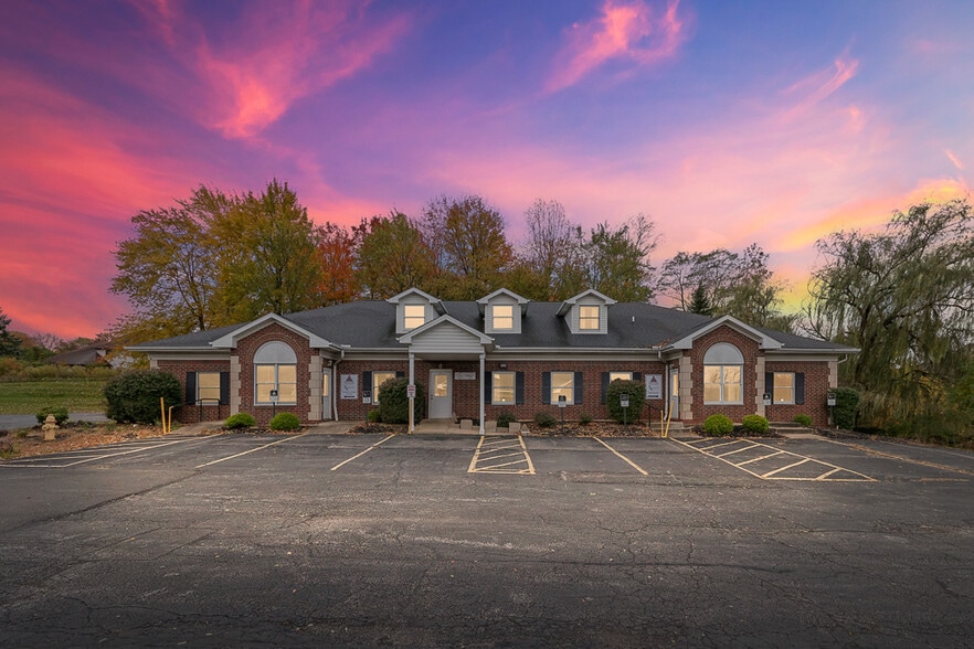 8050 Corporate Cir, North Royalton, OH for lease - Building Photo - Image 1 of 50