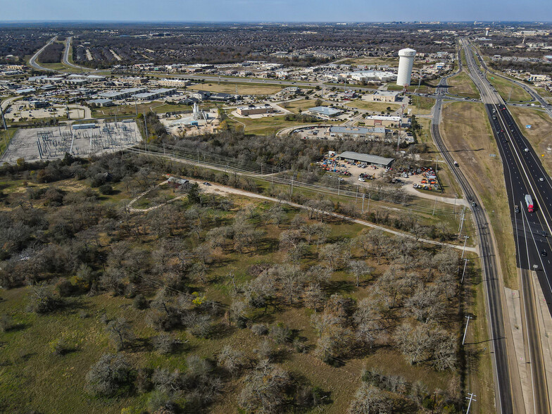 Terrain dans College Station, TX à louer - Photo du b timent - Image 3 de 10