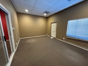 8124-8142 Orion Ave, Van Nuys, CA for lease Building Photo- Image 2 of 4