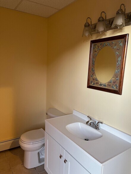 705-709 Main St, Hallstead, PA à vendre - Photo du bâtiment - Image 2 de 10