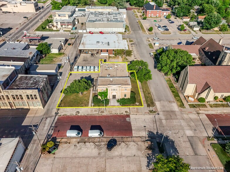 920 Millington St, Winfield, KS à vendre - Photo du bâtiment - Image 2 de 191