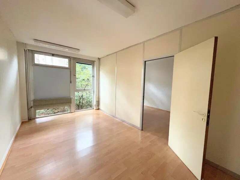 Office in Saint-Germain-en-Laye for sale Interior Photo- Image 1 of 12