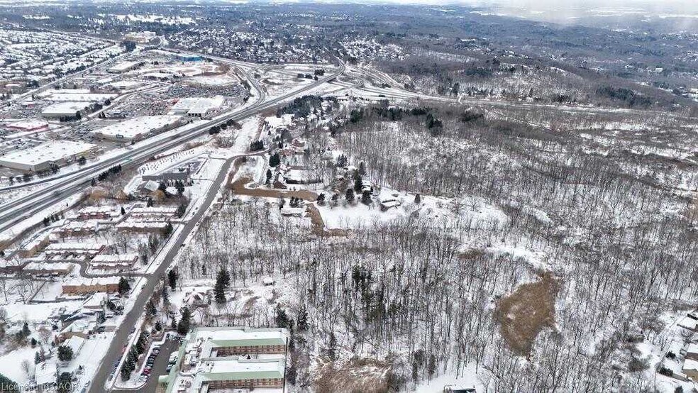 1127-1135 Old Mohawk Rd portefeuille de 1 propriétés à vendre sur LoopNet.ca - Aérien - Image 3 de 5