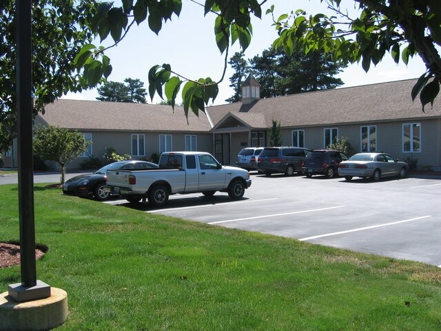 19 Chenell Dr, Concord, NH à vendre Photo principale- Image 1 de 4