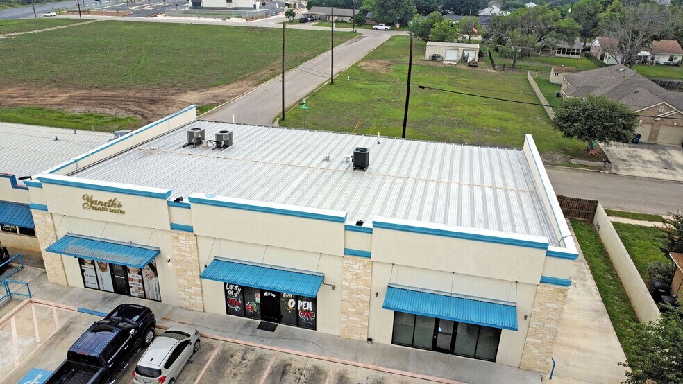 1071 E TX-46 Hwy, New Braunfels, TX à louer - Photo du bâtiment - Image 2 de 21