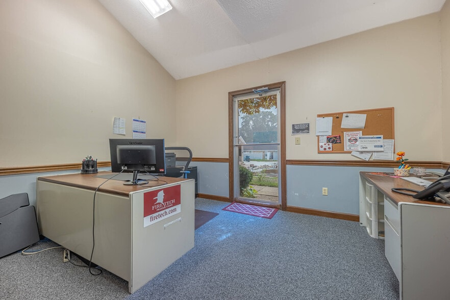 7960-7996 Clyo Rd, Dayton, OH for sale - Building Photo - Image 3 of 13
