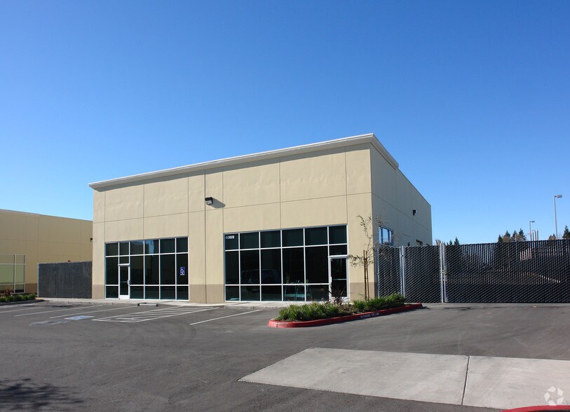 4009 Vista Park Ct, Sacramento, CA à vendre - Photo du bâtiment - Image 3 de 5