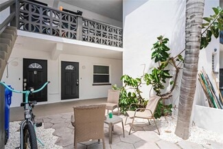 Plus de détails pour 11705 3rd St E, Treasure Island, FL - Multi-résidentiel à vendre