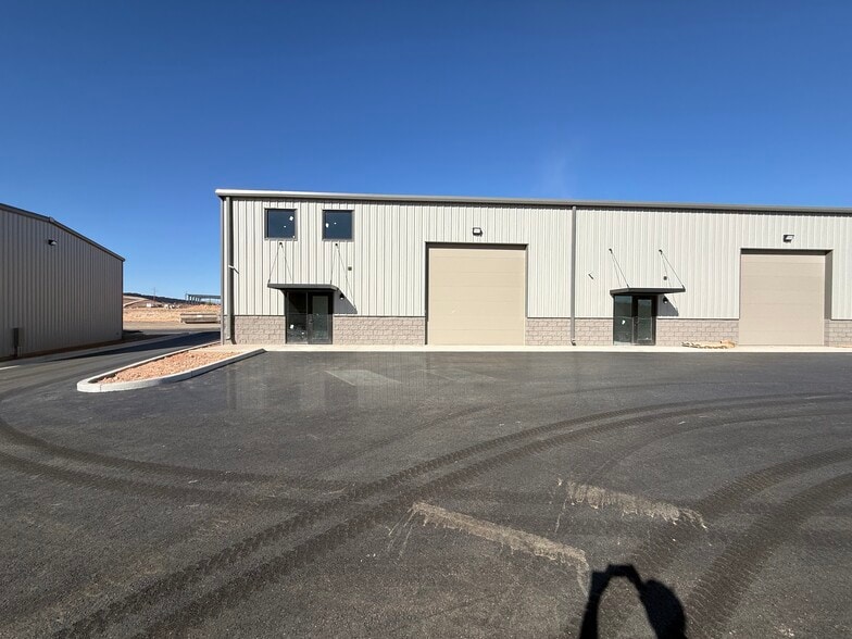 41 Smelter Dr, Washington, UT for lease - Primary Photo - Image 1 of 19