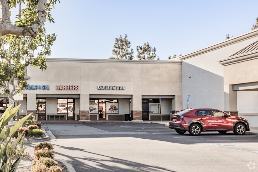 229-333 N Euclid St, Fullerton, CA for lease - Building Photo - Image 3 of 10