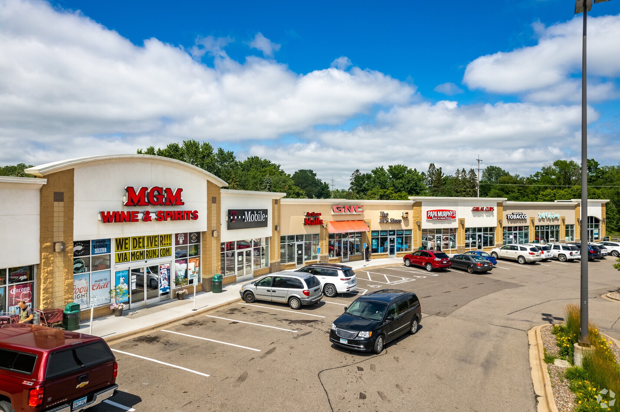 2009 W Broadway Ave, Forest Lake, MN for lease Primary Photo- Image 1 of 11