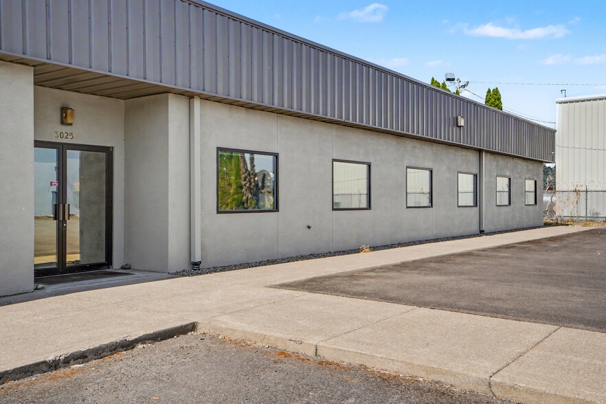 3025 Kathryn Ave NE, Albany, OR à louer - Photo du bâtiment - Image 3 de 44