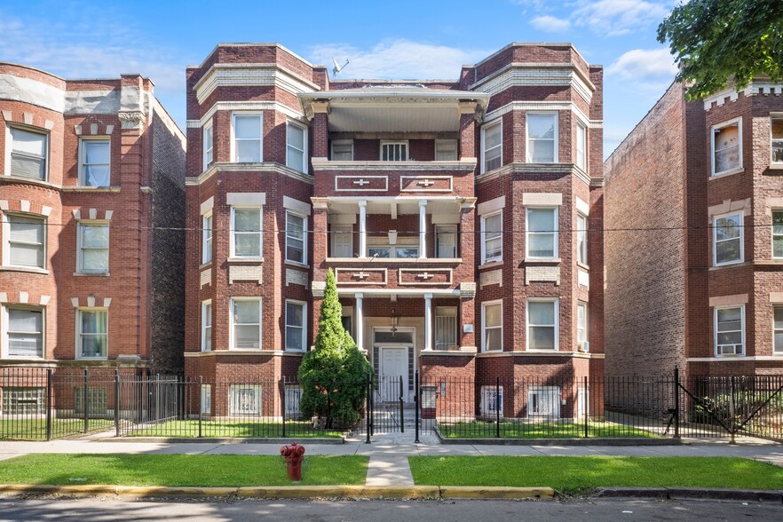 6129 S Eberhart Ave, Chicago, IL for sale - Primary Photo - Image 1 of 7