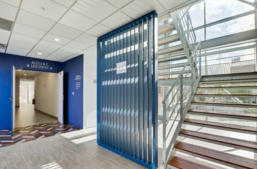 Office in Oullins for lease - Interior Photo - Image 3 of 20
