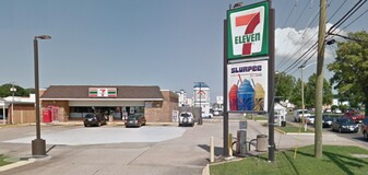 7-Eleven Abs NNN Super Walmart Adj - Dépanneur