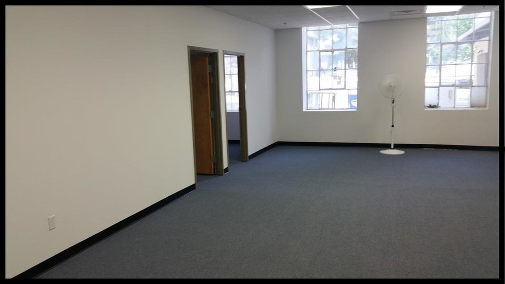 331-333 1st St, Carlstadt, NJ for lease - Interior Photo - Image 3 of 13