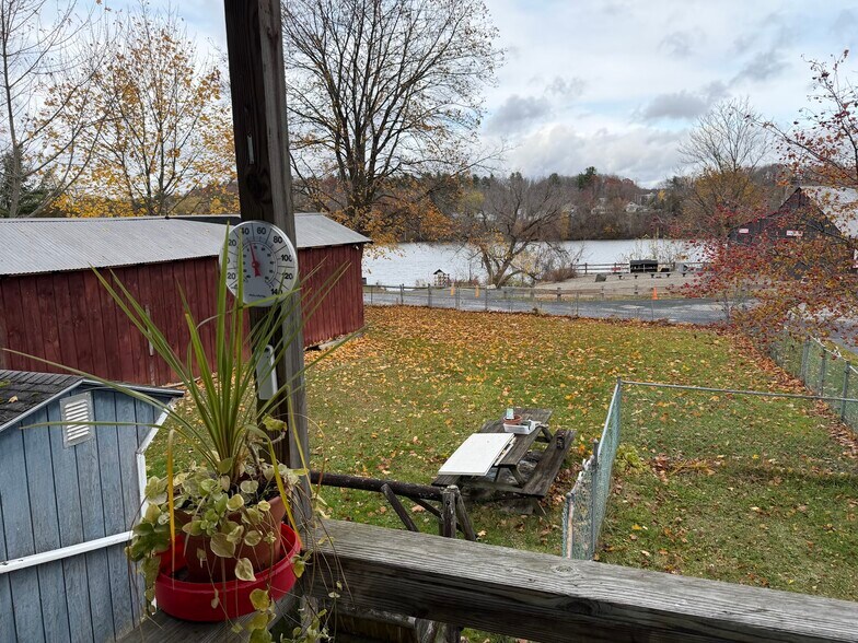 2855 Aqueduct Rd, Schenectady, NY à vendre - Photo du bâtiment - Image 3 de 8