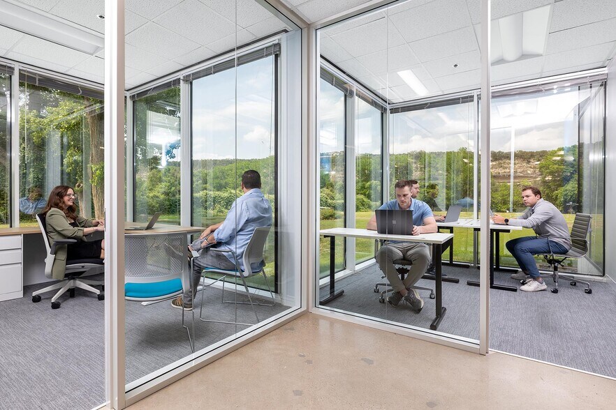 5000 Plaza On The Lake Dr, Austin, TX à louer - Photo intérieure - Image 3 de 20