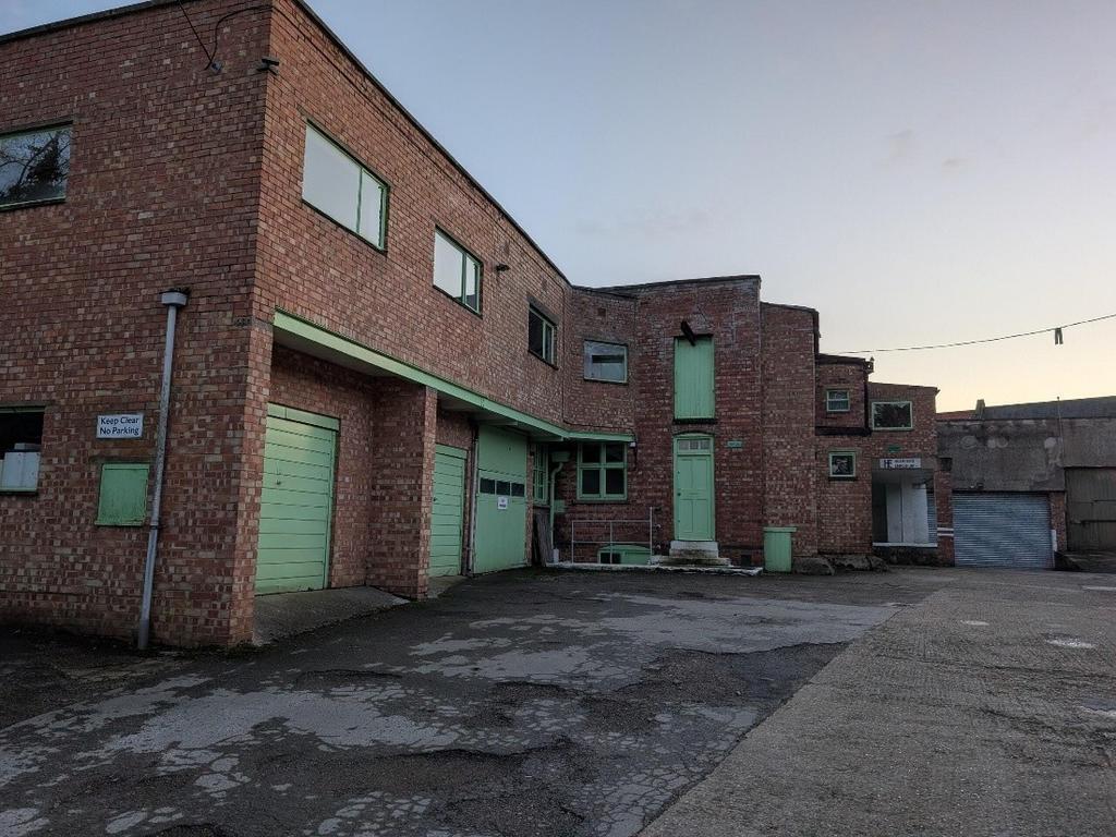 Meeting Ln, Burton Latimer for lease Building Photo- Image 1 of 2