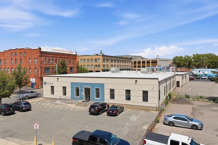 32 Belmont St, Brockton, MA à louer - Photo du bâtiment - Image 2 de 28
