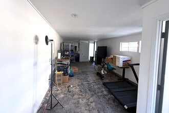 5822 Venice Blvd, Los Angeles, CA for lease Interior Photo- Image 2 of 4