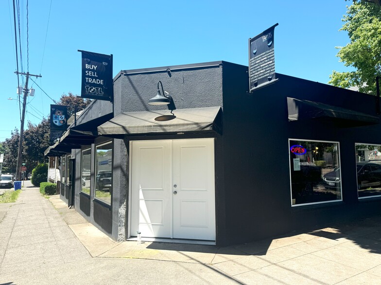 1033-1037 SE Ash St, Portland, OR à louer - Photo du bâtiment - Image 2 de 10