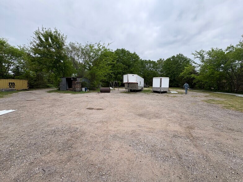 300 Aspen ln, Van, TX à louer - Photo du bâtiment - Image 3 de 15
