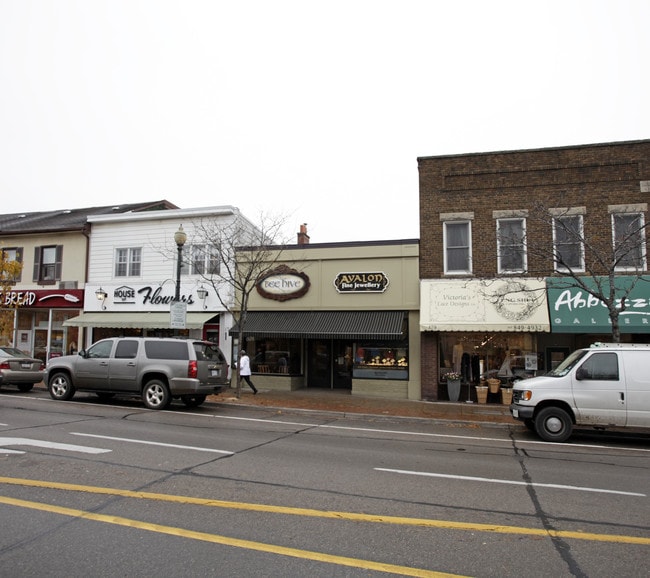 More details for 175-177 Lakeshore Rd E, Oakville, ON - Office/Retail for Lease